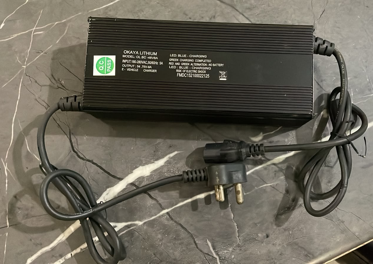 Okaya Lithium 48V 8A EV Vehicle Charger Model OL BC-48V8A with Indian 3 Pin Plug and IEC Connector – EV2W